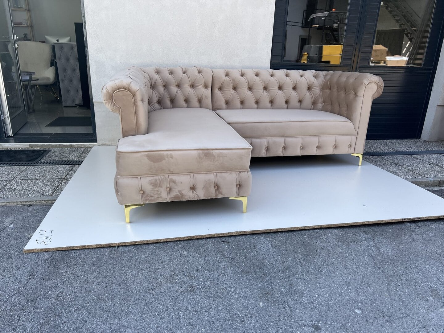 SEDEŽNA GARNITURA CHESTERFIELD - slika 2