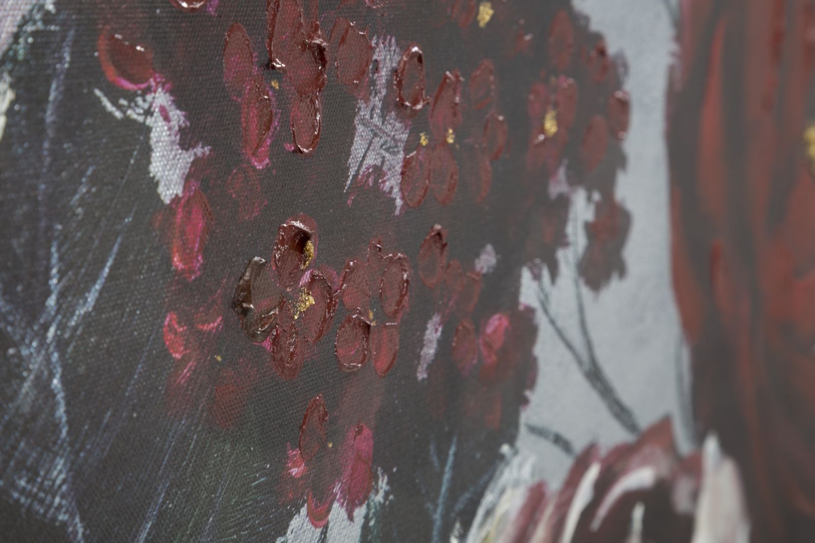 HANDMADE WALL PAINTING WHITE/RED FLOWER DARKBACK CM
120X3,7X60 - slika 4