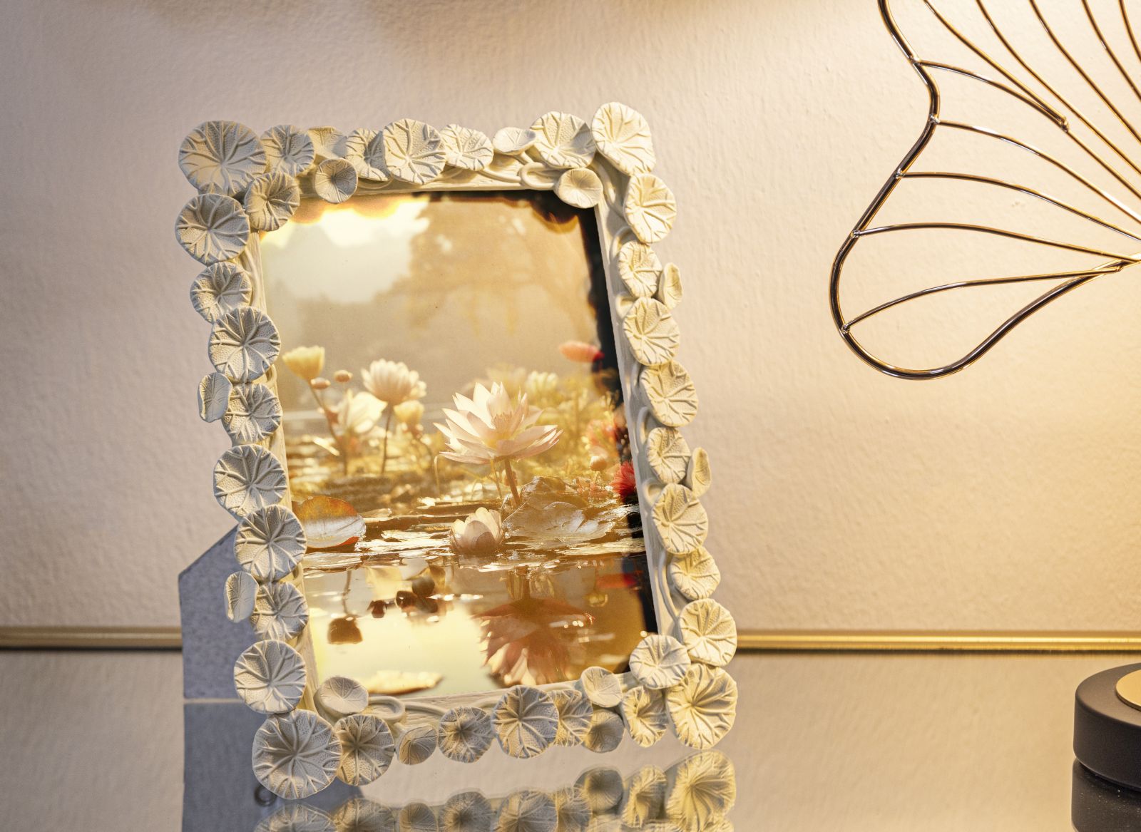 PHOTOFRAME LOTUS CM 20,8X2X25,9 (INSIDE PHOTO SIZE CM 15X20) - slika 5